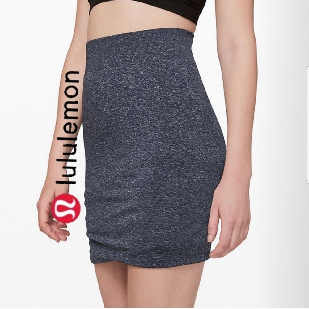 Lululemon boulevard bliss SZ 6 navy color A2#13